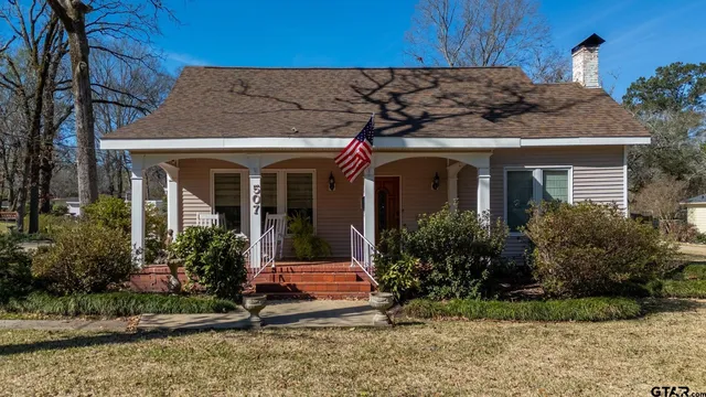507 N  Saint Mary St, Carthage, TX 75633