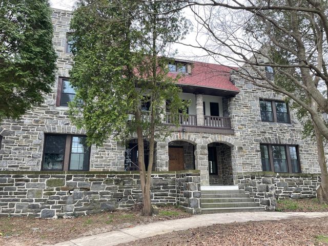 102 N  Swarthmore Ave #8, Ridley Park, PA 19078