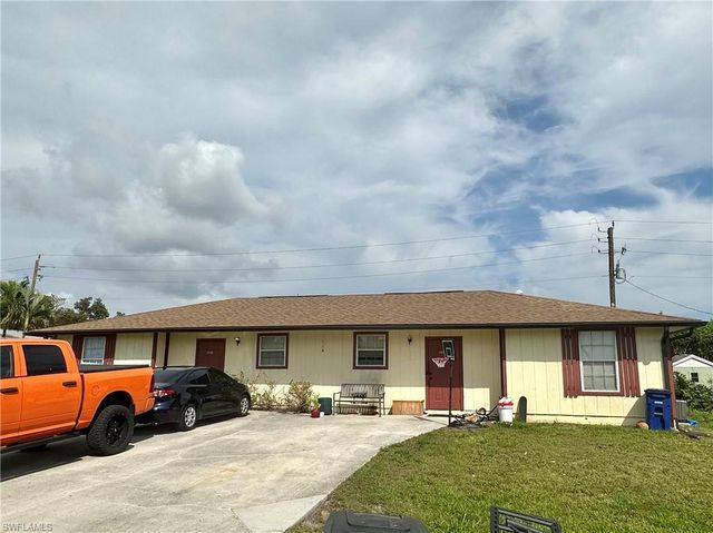 19045/19047 Holly Rd, Fort Myers, FL 33967