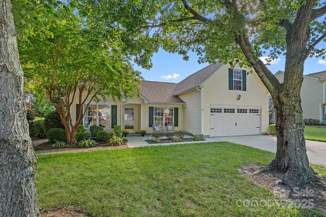 151 Pleasant Grove Ln, Mooresville, NC 28115
