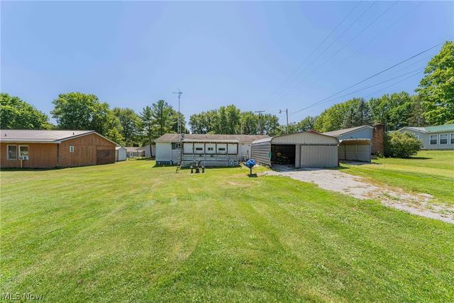 7018 Pymatuning Lake Rd, Andover, OH 44003
