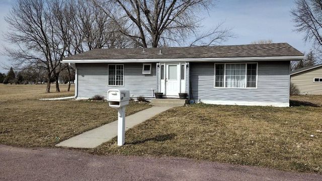 510 Clyde St, West Concord, MN 55985