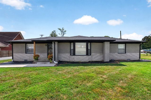 805 W  Broad St, Smithville, TN 37166