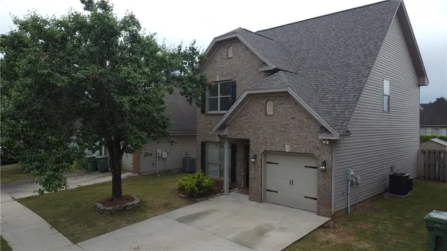 429 Park Lake Dr, Montgomery, AL 36117