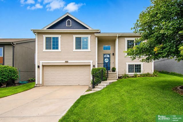 19418 R St, Omaha, NE 68135