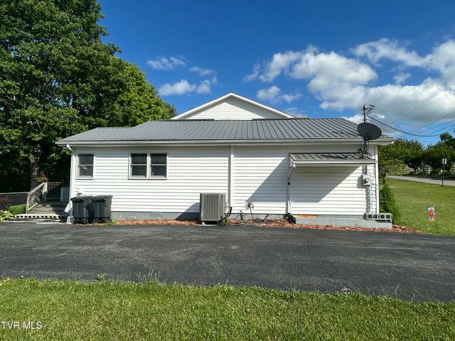 131 Beverly Ave SW, Wise, VA 24293