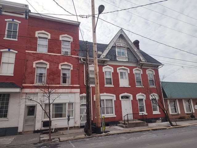 524-526 Penn St, Huntingdon, PA 16652