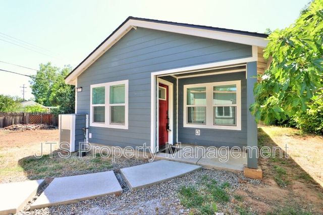 4712 65th St, Sacramento, CA 95820