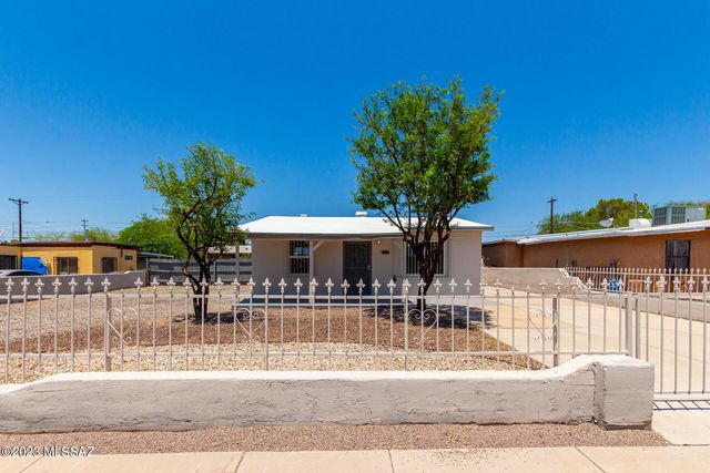 802 W  Budmoore Ter, Tucson, AZ 85705