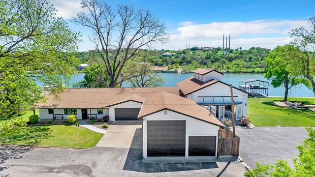 1205 Lakeshore Dr, Marble Falls, TX 78654