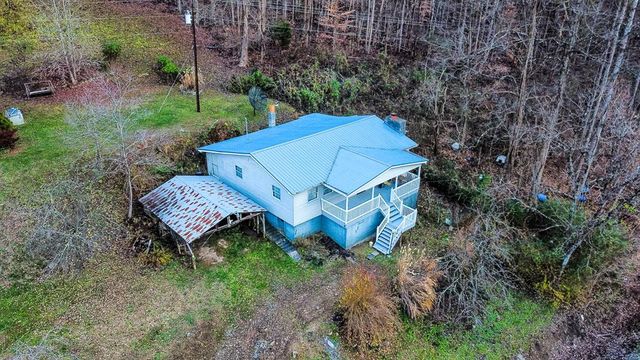 470 River Rd, Mouthcard, KY 41548