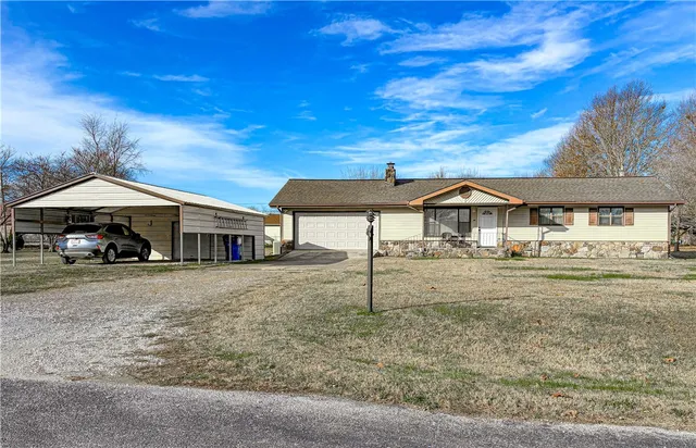7341 Steven St, Harrison, AR 72601
