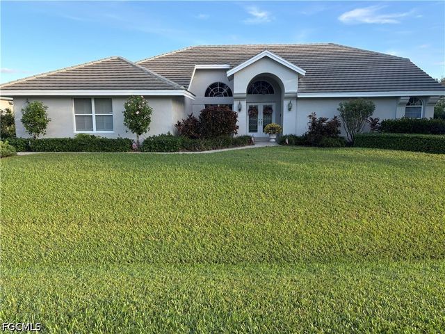 8161 Glenfinnan Cir, Fort Myers, FL 33912