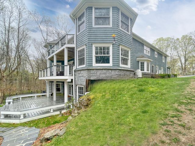 60 Mulberry Hill Rd   #A, Fairfield, CT 06824