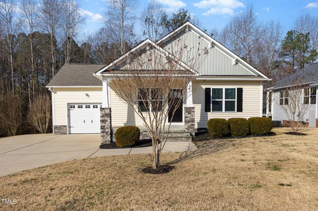 54 Potted Plant Ct, Clayton, NC 27520