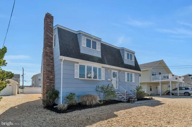 274 S  1st St, Surf City, NJ 08008