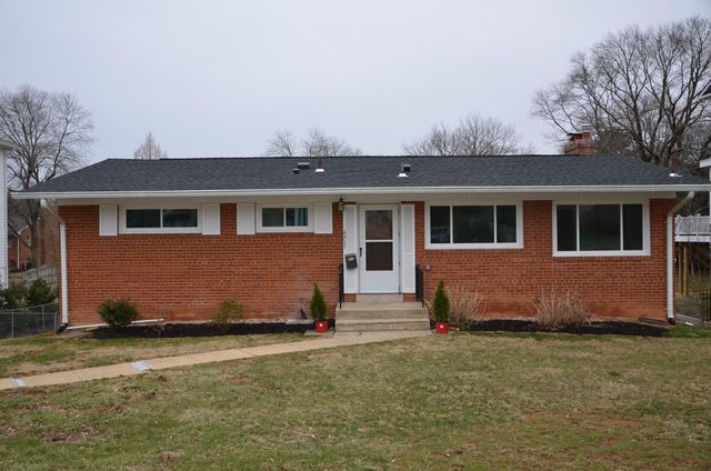 6827 Rosemont Dr, Mc Lean, VA 22101