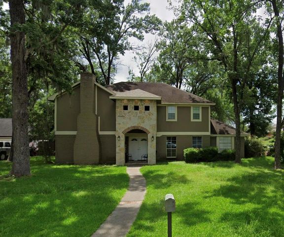 2695 S  Woodloch St, Conroe, TX 77385