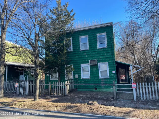 81 Kreischer St, Staten Island, NY 10309