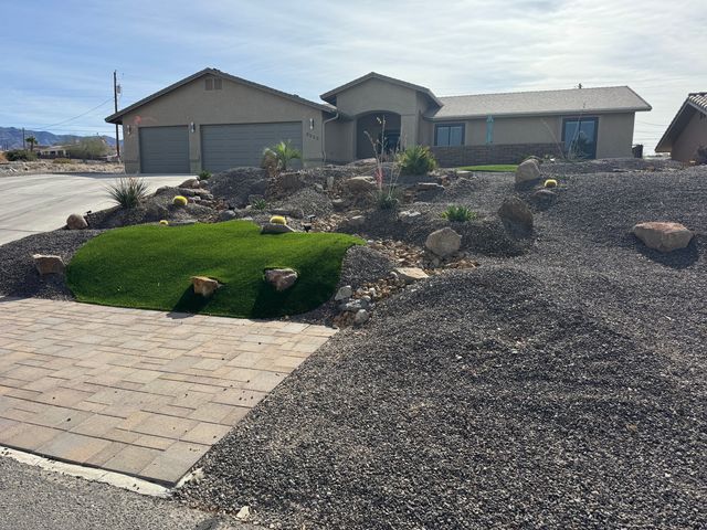 3232 Sheik Dr, Lake Havasu City, AZ 86404