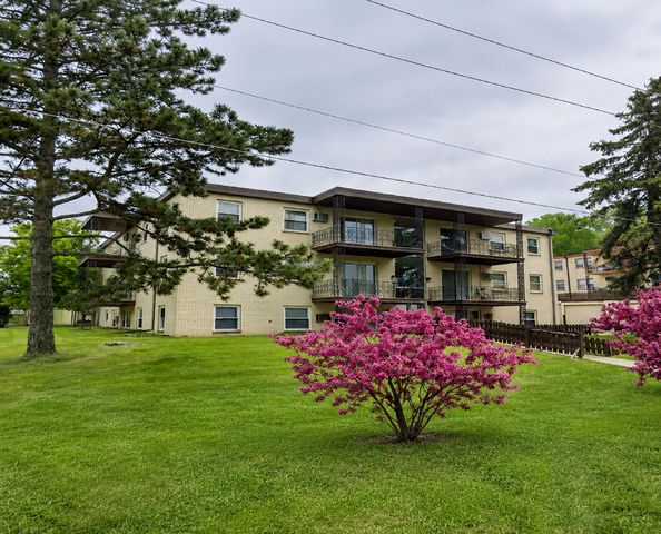 1640 Cumberland St #3, Saint Paul, MN 55117