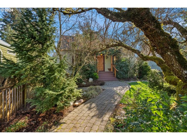 6824 SW 35th Ave, Portland, OR 97219