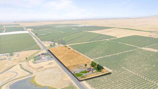 27504 W  Orcutt Rd, Benton City, WA 99320