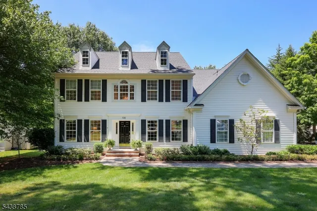 108 Washington Ave, Basking Ridge, NJ 07920