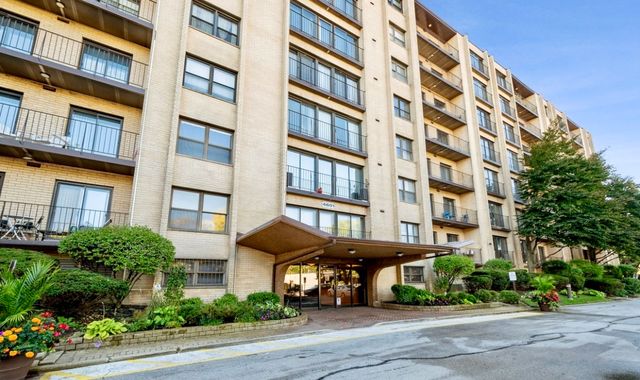 4601 W  Touhy Ave #605, Lincolnwood, IL 60712