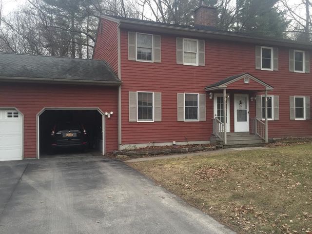 56 Nottingham Dr, Queensbury, NY 12804