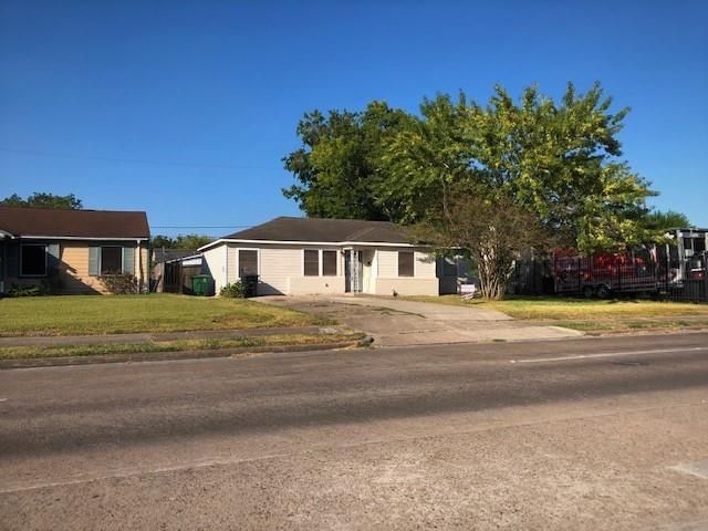 3349 Airport Blvd, Houston, TX 77051