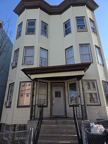 105 Maple St #3WS, Yonkers, NY 10701
