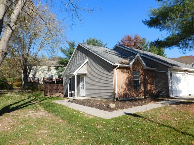 1251 Pineview Trl #A, Newark, OH 43055