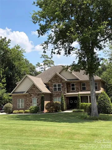 314 Stone Cliff Ln, Lake Wylie, SC 29710