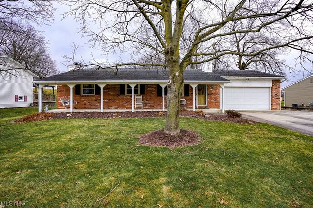 484 Longview Ave, Canal Fulton, OH 44614
