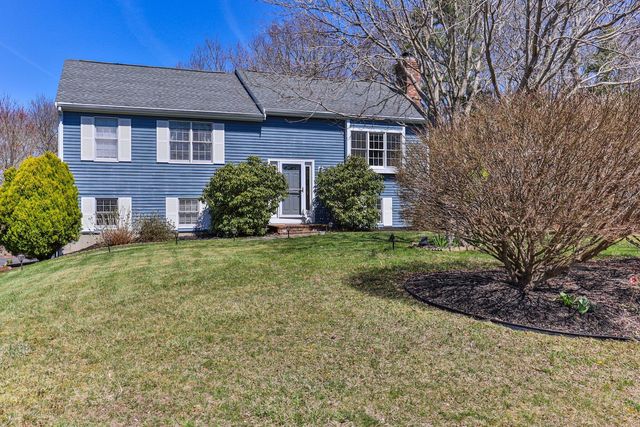9 Forest Road, Forestdale, MA 02644