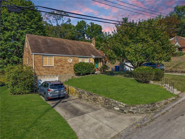 3013 Hebron Dr, Pittsburgh, PA 15235