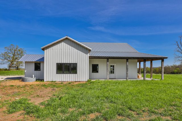 2107 E 530th Road, Pleasant Hope, MO 65725