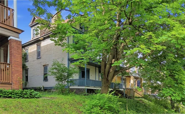 538 E  9th Ave, Homestead, PA 15120