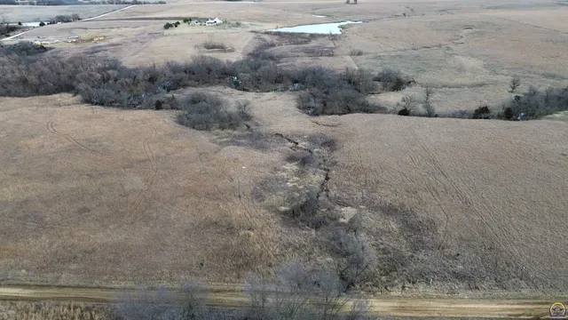 Grassland Rd, Maple Hill, KS 66507