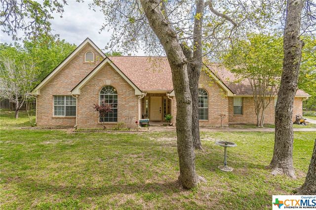 309 Forest Country Dr, La Vernia, TX 78121