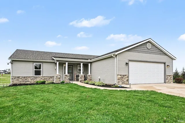 6030 N  Spear Rd, Columbia City, IN 46725