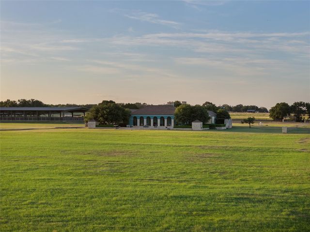 4900 Goehmann Ln, Fredericksburg, TX 78624