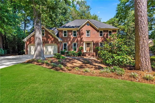 138 N  Lakeside Dr NW, Kennesaw, GA 30144