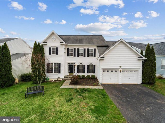 17521 Tedler Cir, Round Hill, VA 20141