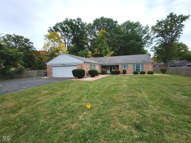1321 Greenway Dr, Anderson, IN 46011
