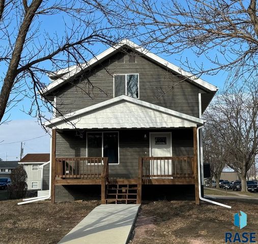 1213 N  Duluth Ave, Sioux Falls, SD 57104