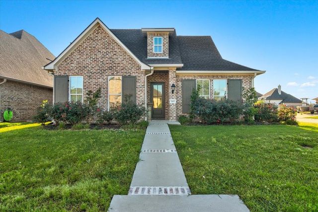 3885 Central Pointe Dr, Beaumont, TX 77706