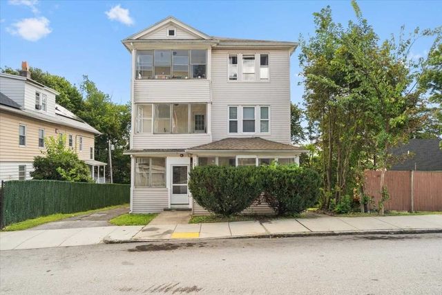 121 Illinois St, Worcester, MA 01603
