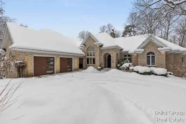 7160 Hawick Ct   NE, Belmont, MI 49306